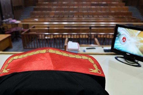 İzmir'deki uyuşturucu operasyonunda 18 tutuklama