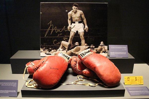 Efsanevi boksör Muhammed Ali'nin adı havalimanında yaşayacak