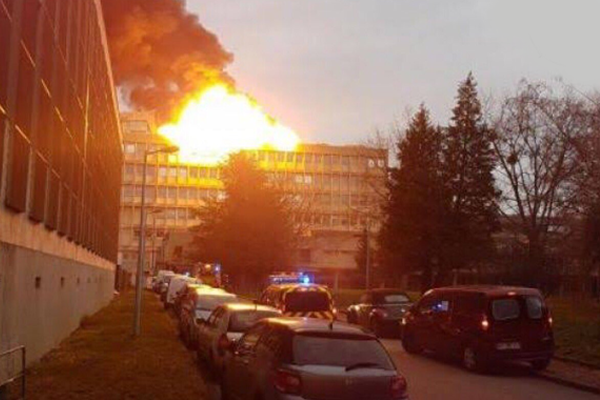 Fransa Lyon'da üniversitede patlama