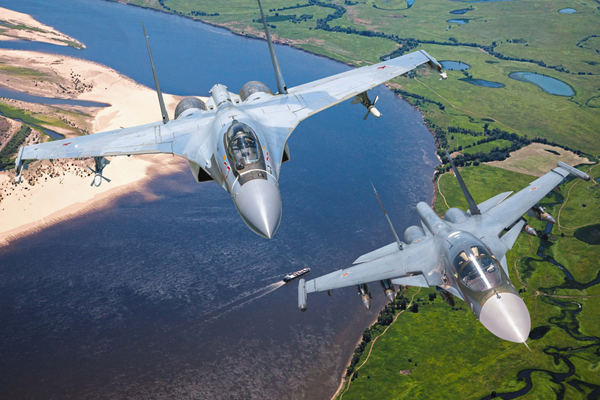 Rusya’da iki savaş uçağı çarpıştı