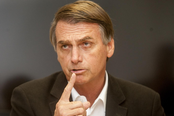 Brezilya Cumhurbaşkanı Bolsonaro’nun oğlu adına şüpheli para yatırma işlemi