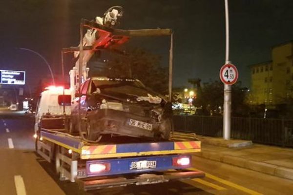 Ankara'da zincirleme kaza, 5 araç birbirine girdi