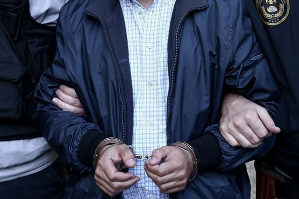 Yurt dışına altınlarla çıkmak isteyen Boydak yakalandı