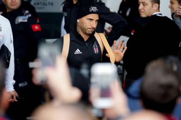 Beşiktaş'ta Quaresma depremi