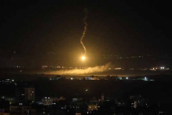 İsrail'den Suriye'deki İran hedeflerine saldırı