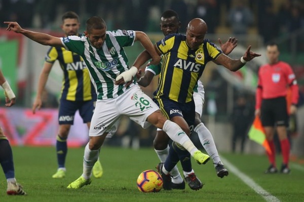 Fenerbahçe berabere kaldı