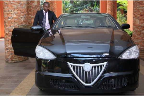 Uganda yerli hibrit aracını test etti