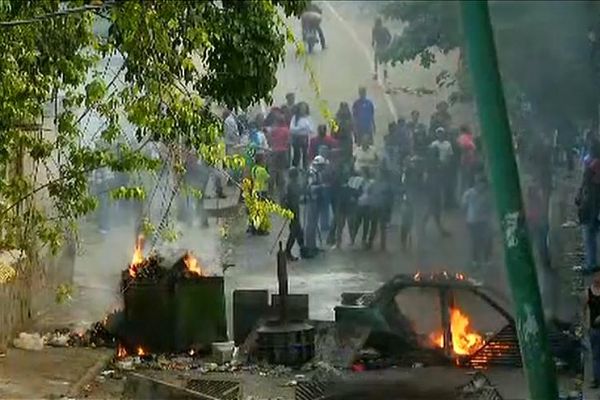 Venezuela sokakları karıştı