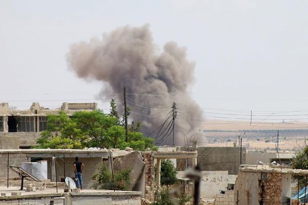 Esed rejimi İdlib'e saldırdı