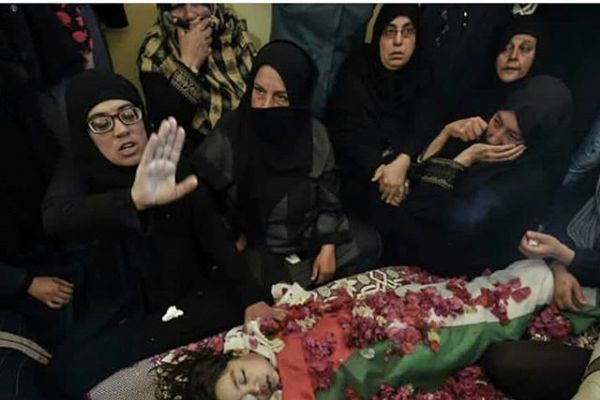 İsrail keskin nişancılarının yaraladığı çocuk hayatını kaybetti