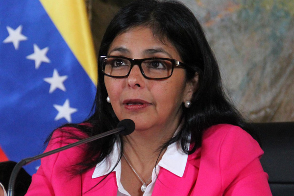 Venezuela'dan muhaliflere destek veren ABD'ye sert tepki