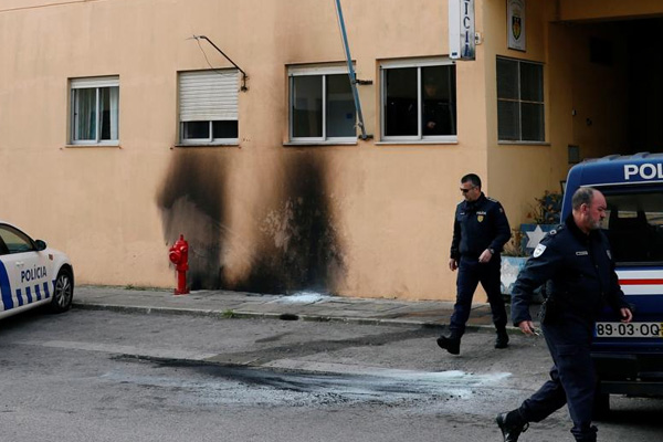 Portekiz'de polis ırkçılığına karşı 'kahrolsun ırkçılık' sloganı