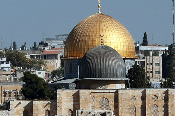 Fanatik Yahudilerden Mescid-i Aksa'ya baskın