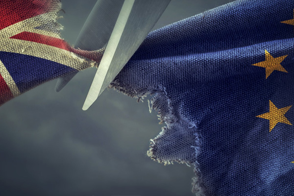 AB'den İngiltere'ye 'anlaşmasız ayrılık' uyarısı