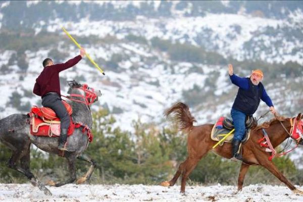 Kar Ciriti Uşaklıların kış eğlencesi oldu