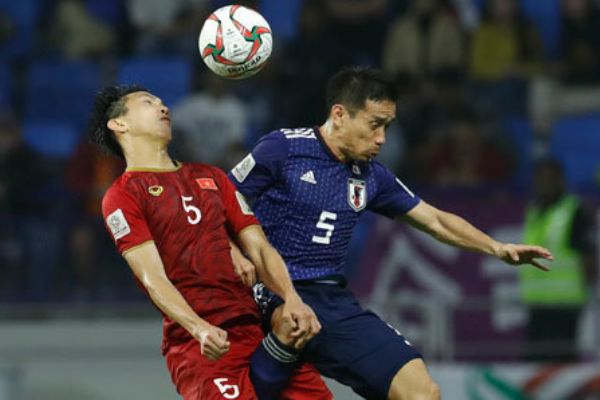 Nagatomo'lu Japonya yarı finalde!