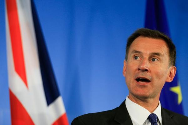 İngiltere'den Juan Guaido'ya destek