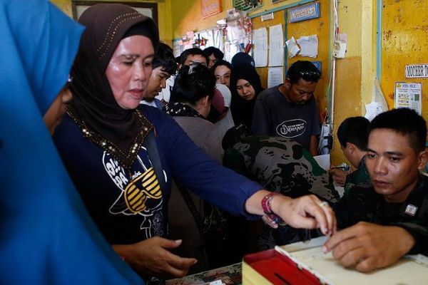 Moro referandumunda 'evet' açık farkla önde gidiyor