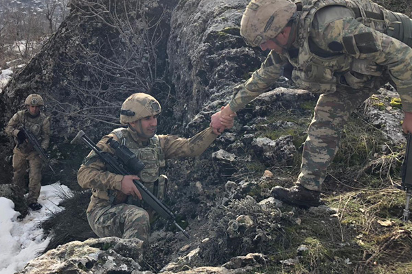Diyarbakır'da PKK'nın kış yapılanmasına darbe
