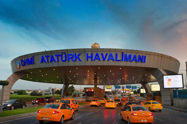 Atatürk Havalimanı'nda turistin midesinden 900 gram esrar çıktı