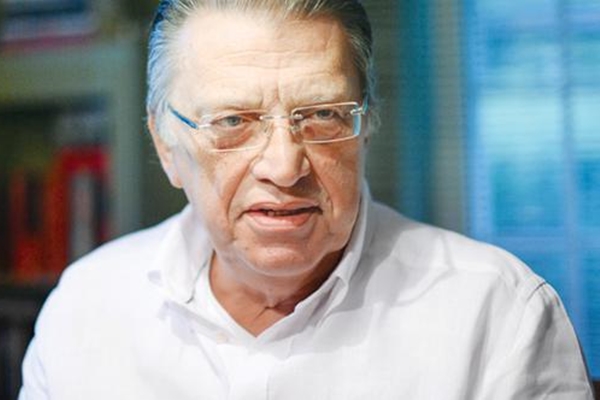 Eski Başbakan Mesut Yılmaz ameliyat oldu