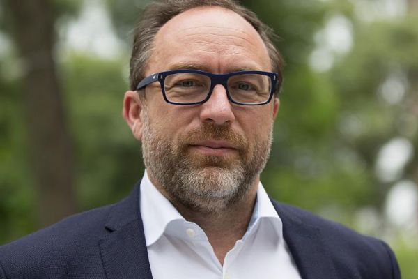 Wikipedia'nın kurucu üyelerinden olan Jimmy Wales: Yalan haberle kandırılan milletlerin iradesi gerçek dışıdır