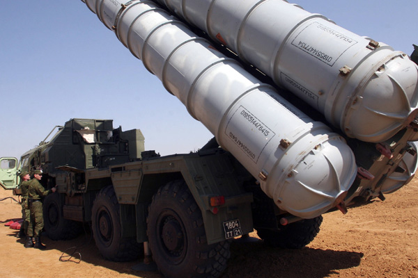 İran'dan Rusya'ya S-300 suçlaması