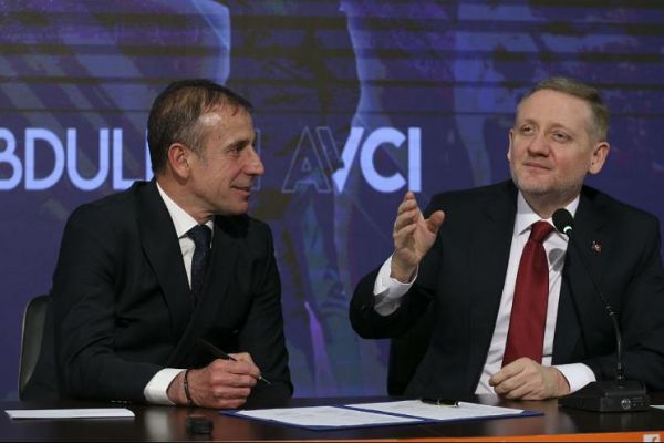 'Başakşehir şampiyon yapılıp Katar'a satılacak' iddiası