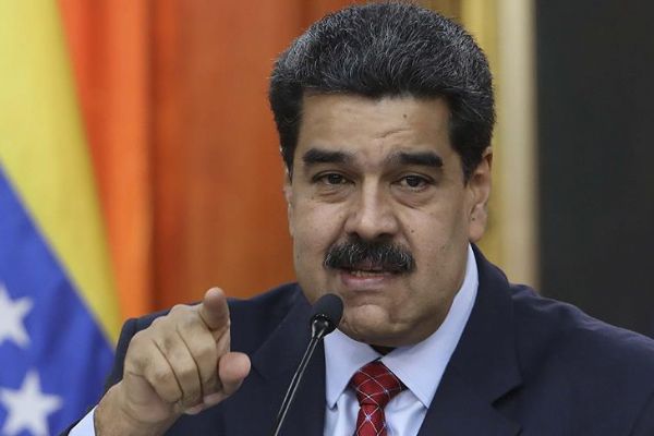 Maduro: Venezuela'nın egemenliğine kasteden darbeyi bozguna uğratacağız