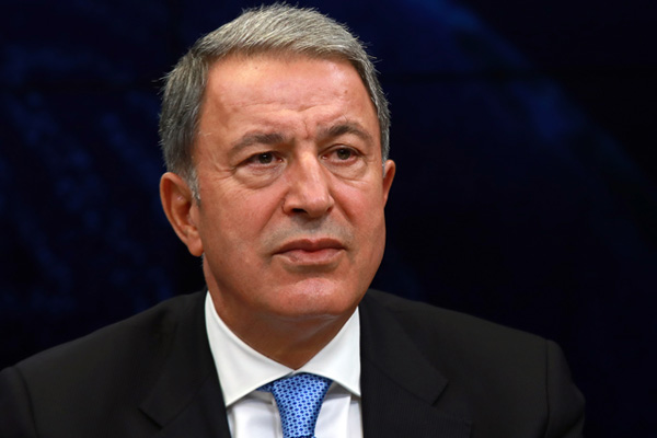 Bakan Akar: 700 bin genç askerlik çağında, bir kısmını bedelliye yönlendirebiliriz