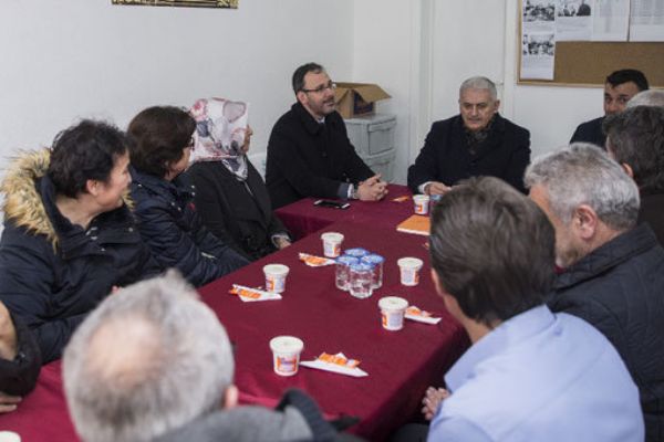 Yıldırım, Kanlıca'da vatandaşlarla bir araya geldi