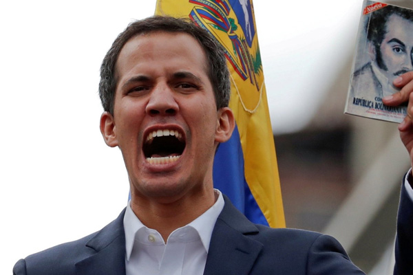 Bir ülke daha Guaido'yu geçici başkan olarak tanıdı