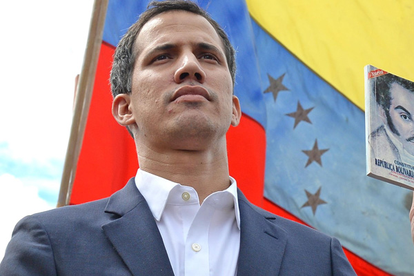 Kim bu Maduro'ya kafa tutan Juan Guaido?