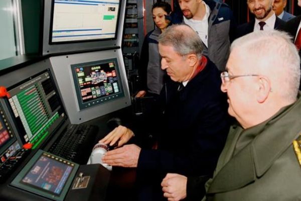 Milli Savunma Bakanı Hulusi Akar, TEI'yi ziyaret etti