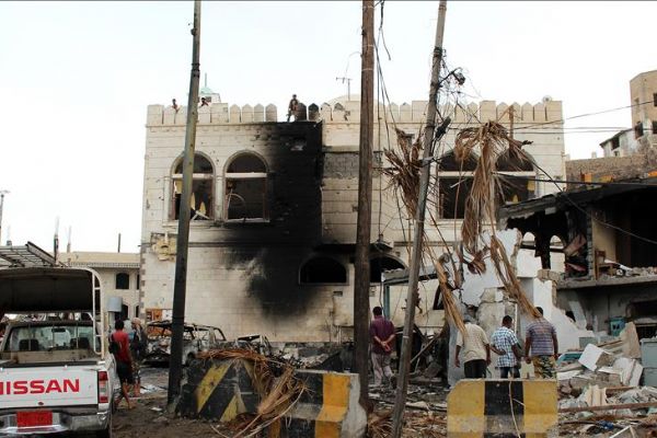 Yemen'de bombalı saldırı: 6 ölü, 20 yaralı