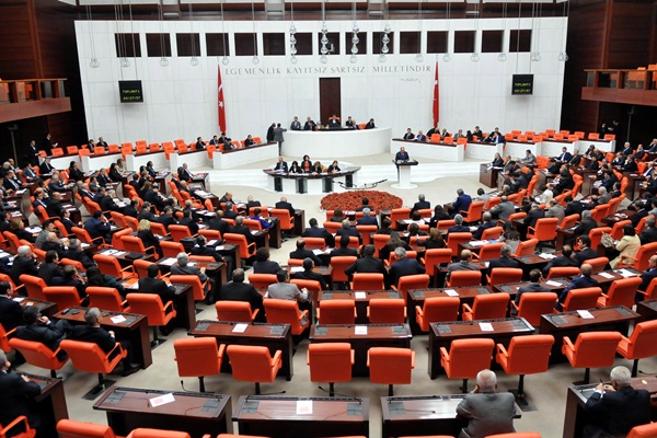 HDP'li vekillerin dokunulmazlık dosyaları TBMM'de