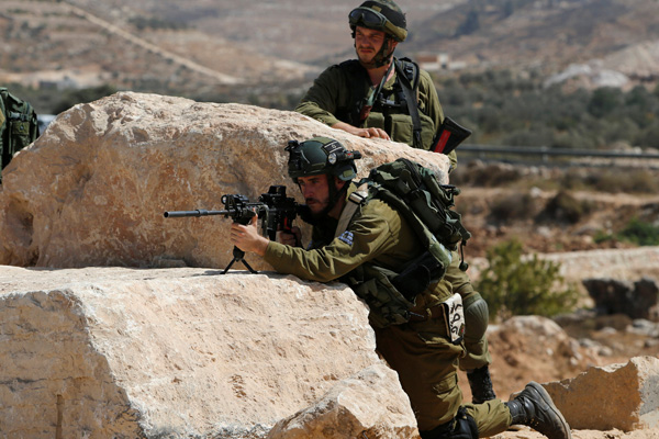 İsrail Gazze sahilinde 14 Filistinliyi yaraladı