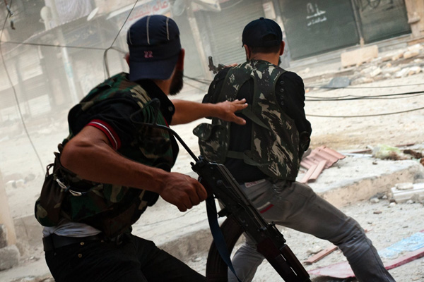 Rusya ile İran arasında çatışma: En az 70 rejim gücü öldü