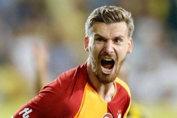 Galatasaray'da Serdar Aziz'in sözleşmesi feshedildi