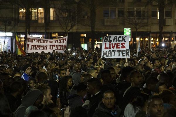 İsrail'deki Etiyopyalı Yahudiler 'polis vahşetini' protesto etti