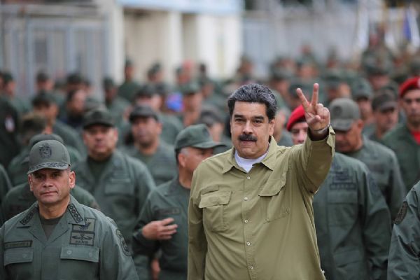 Maduro ABD halkına seslendi: Siz Trump'tan daha büyüksünüz