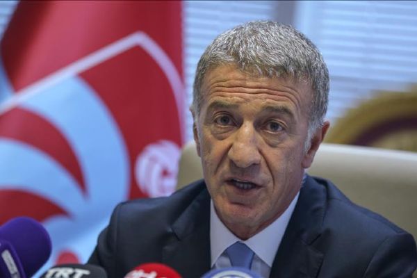 Ahmet Ağaoğlu'ndan Trabzonspor taraftarına mektup