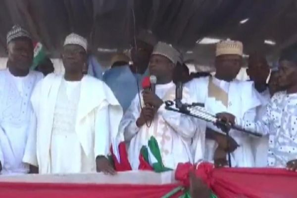 Nijerya'da muhalefet mitinginde korkutan anlar