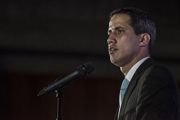 ABD Guaido Venezuela'sına 'insani yardım' yapacak