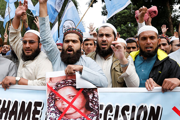 Asya Bibi kararı Pakistan halkını sokağa döktü