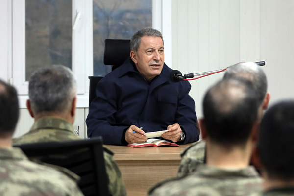 Bakan Akar Irak sınırında: Teröristlerin ve destekçilerinin hiçbir kurtuluşu yok