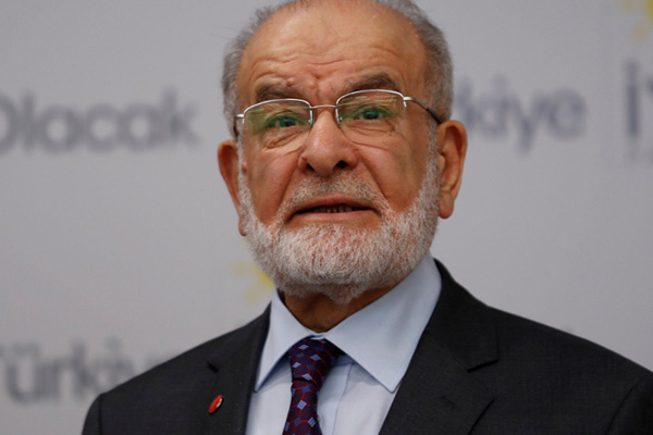 Karamollaoğlu’ndan Tunç Soyer’e destek