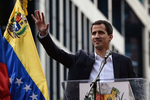 Guaido, Venezuela halkını bir kez daha sokağa çağırdı