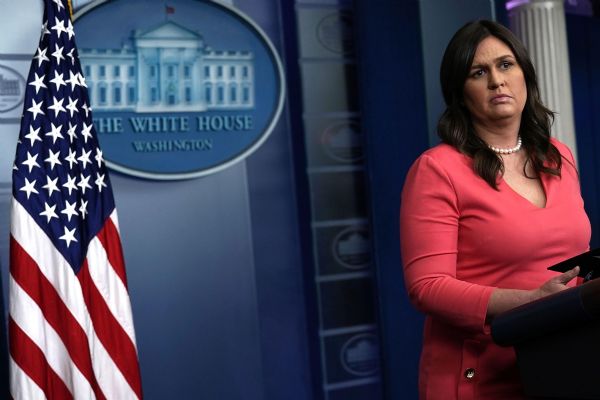 Sarah Sanders: Tanrı Trump'ın başkan olmasını istedi