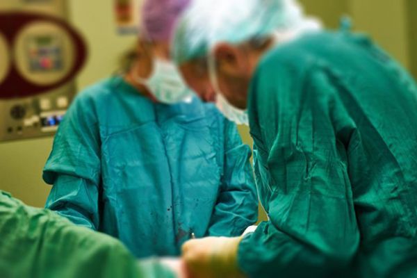 Estetik ameliyat bir can daha aldı